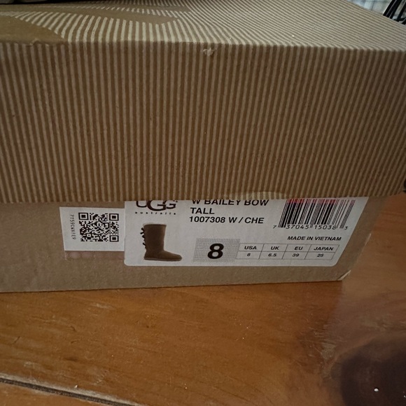 Ugg Tall Bailey Bow Boots Chestnut - Picture 9 of 9